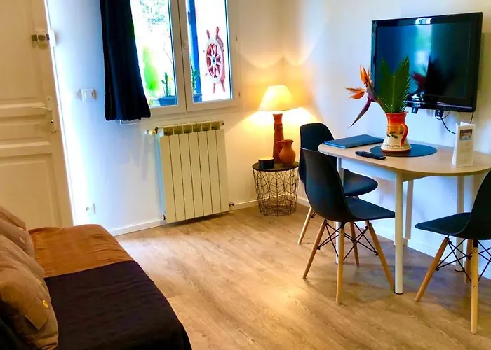 Rez de Jardin Villa Cagnes Sur Mer.
