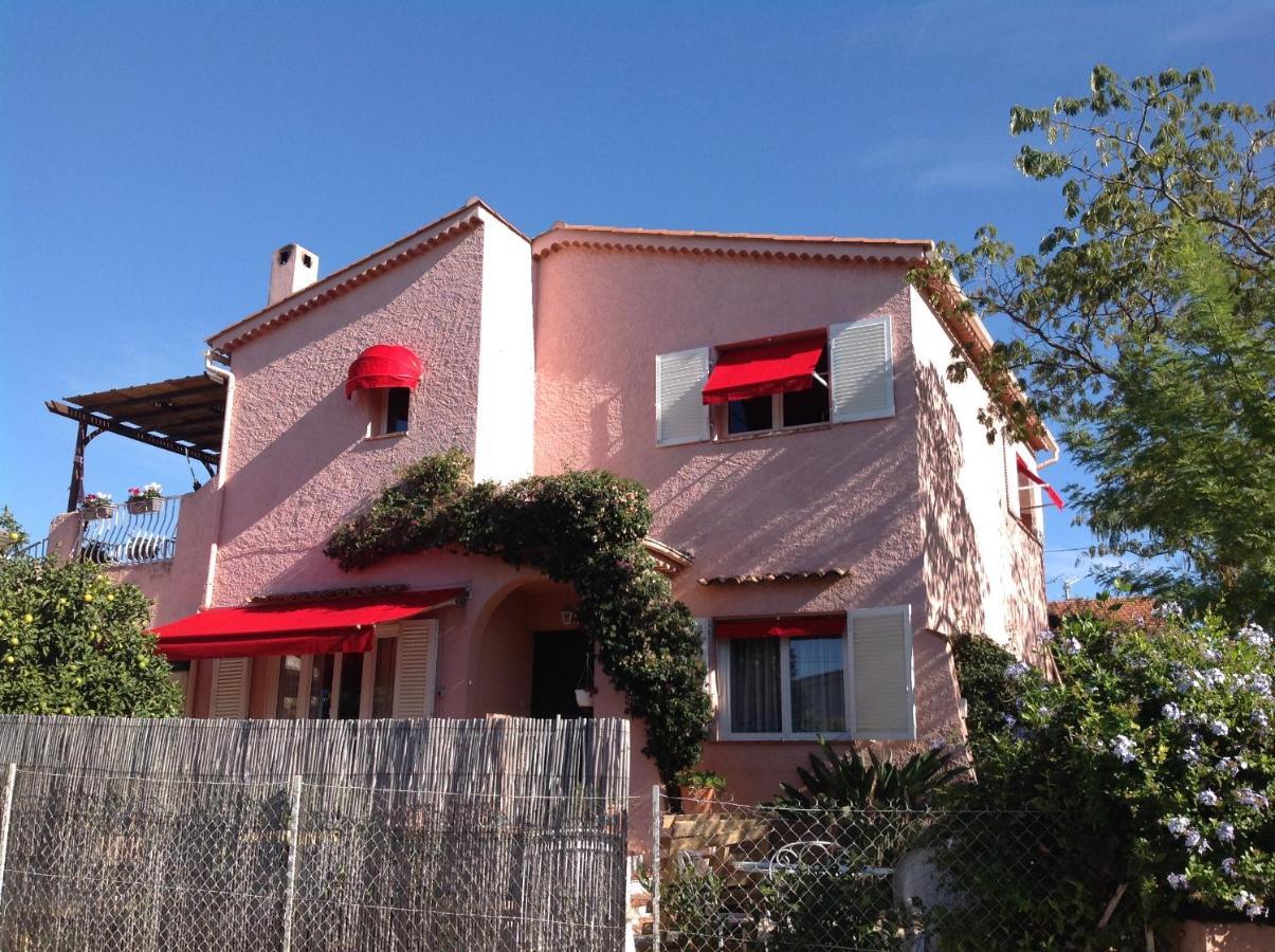 Appartement Rez De Jardin Sur Mer.